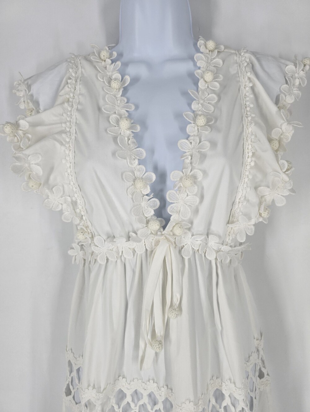 Waimari Catalina White Floral Applique Pom Pom Maxi Dress Size XS - Picture 2 of 9